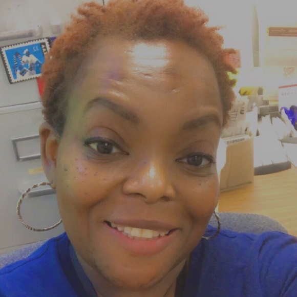 Meet your Posher, Angelina - Picture 1 of 1